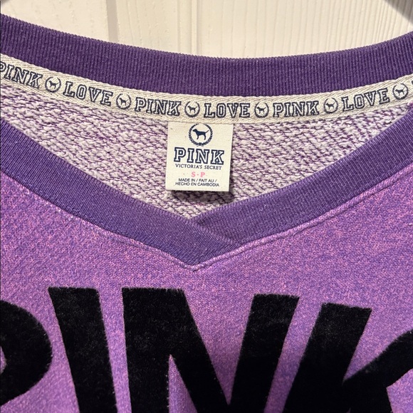 VS PINK V-Neck Sweatshirt - Picture 2 of 6